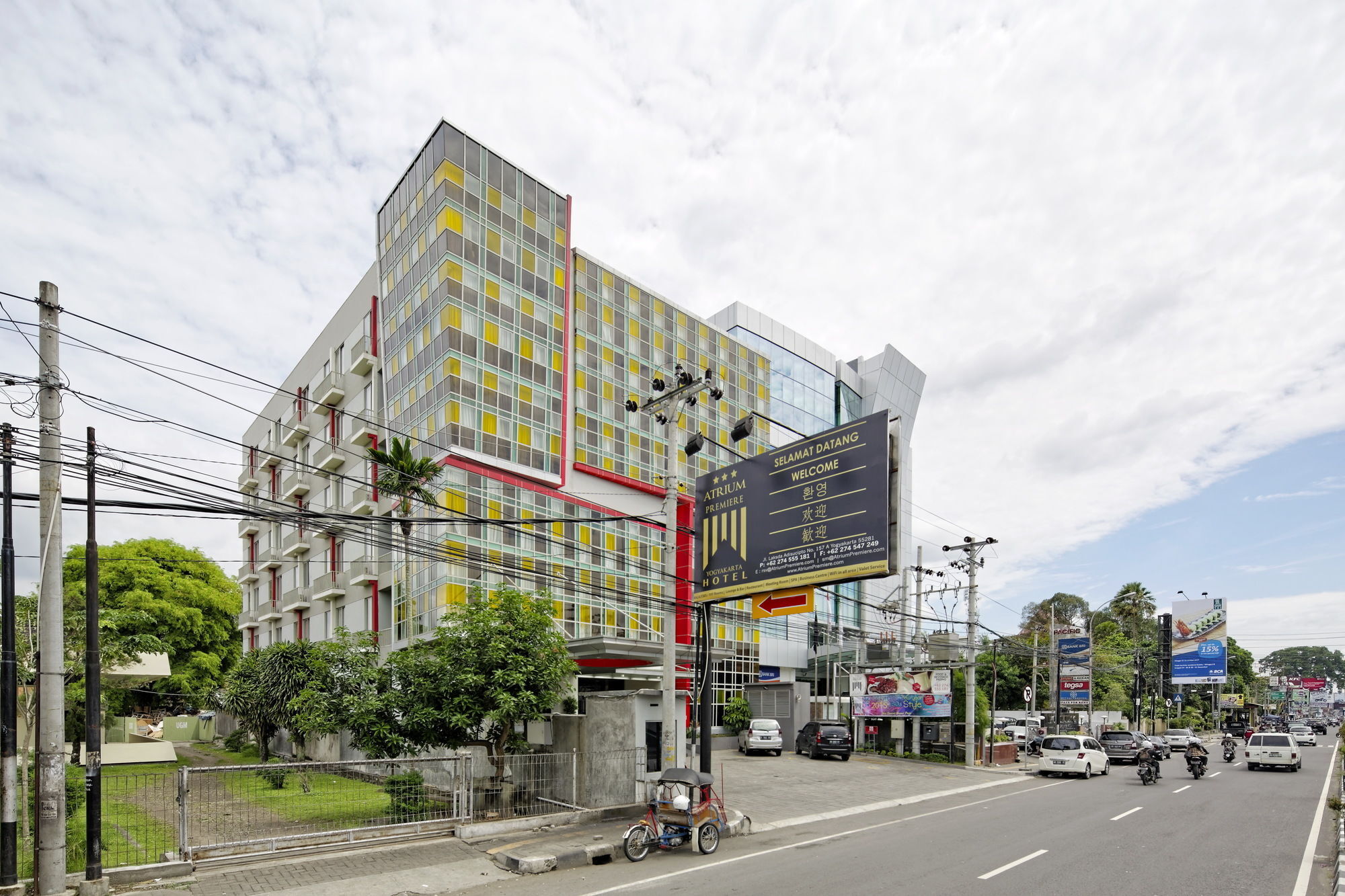 Atrium Premiere Yogyakarta Ambarukmo 3* Pakualaman